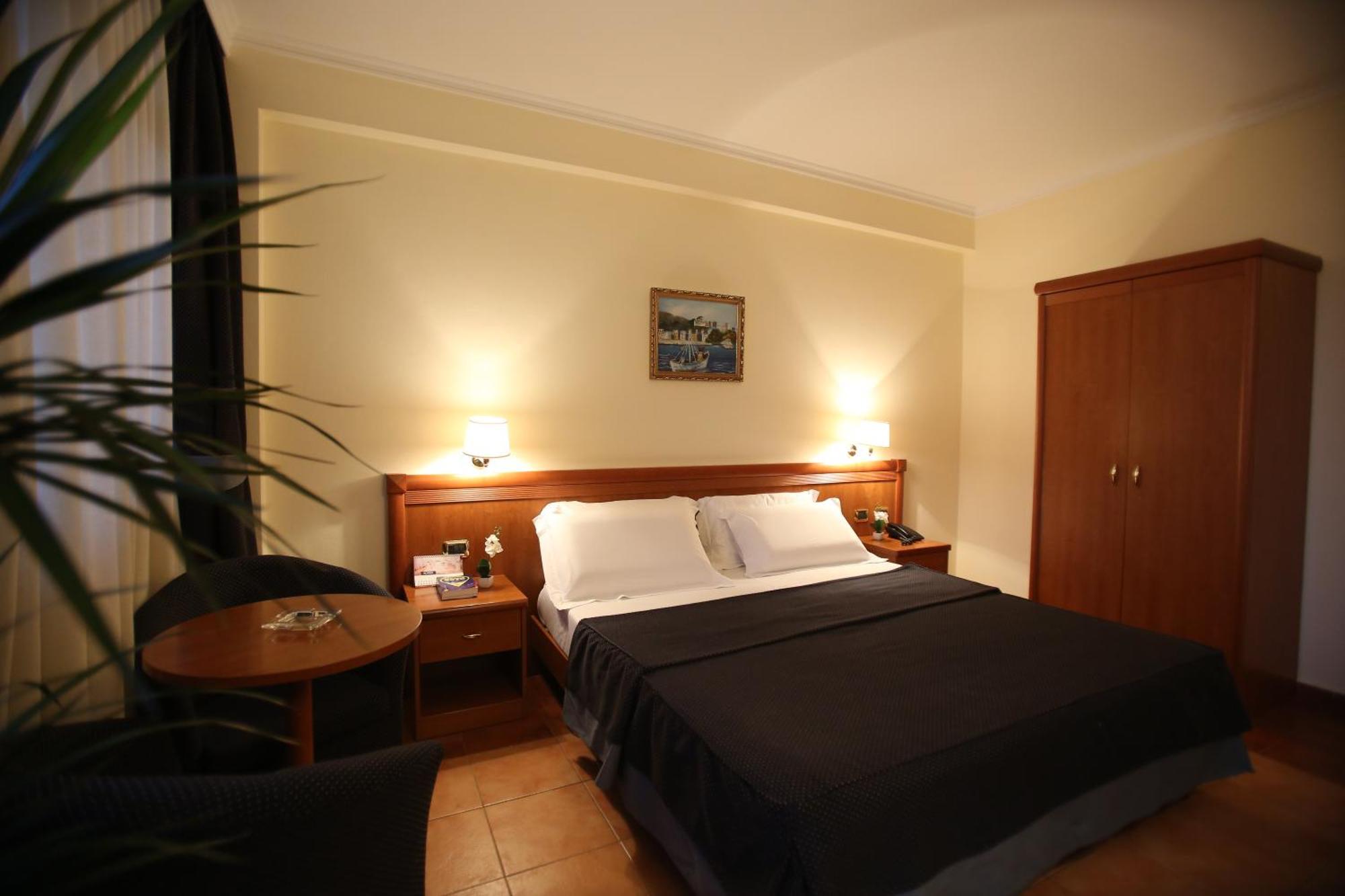 Hotel Continental Vorë Quarto foto