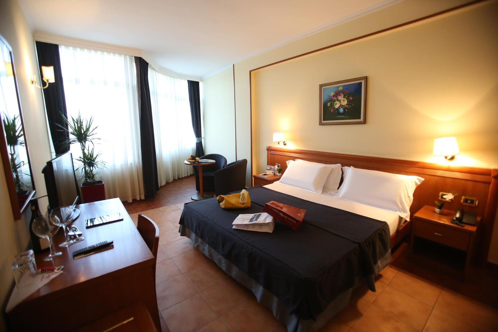 Hotel Continental Vorë Quarto foto
