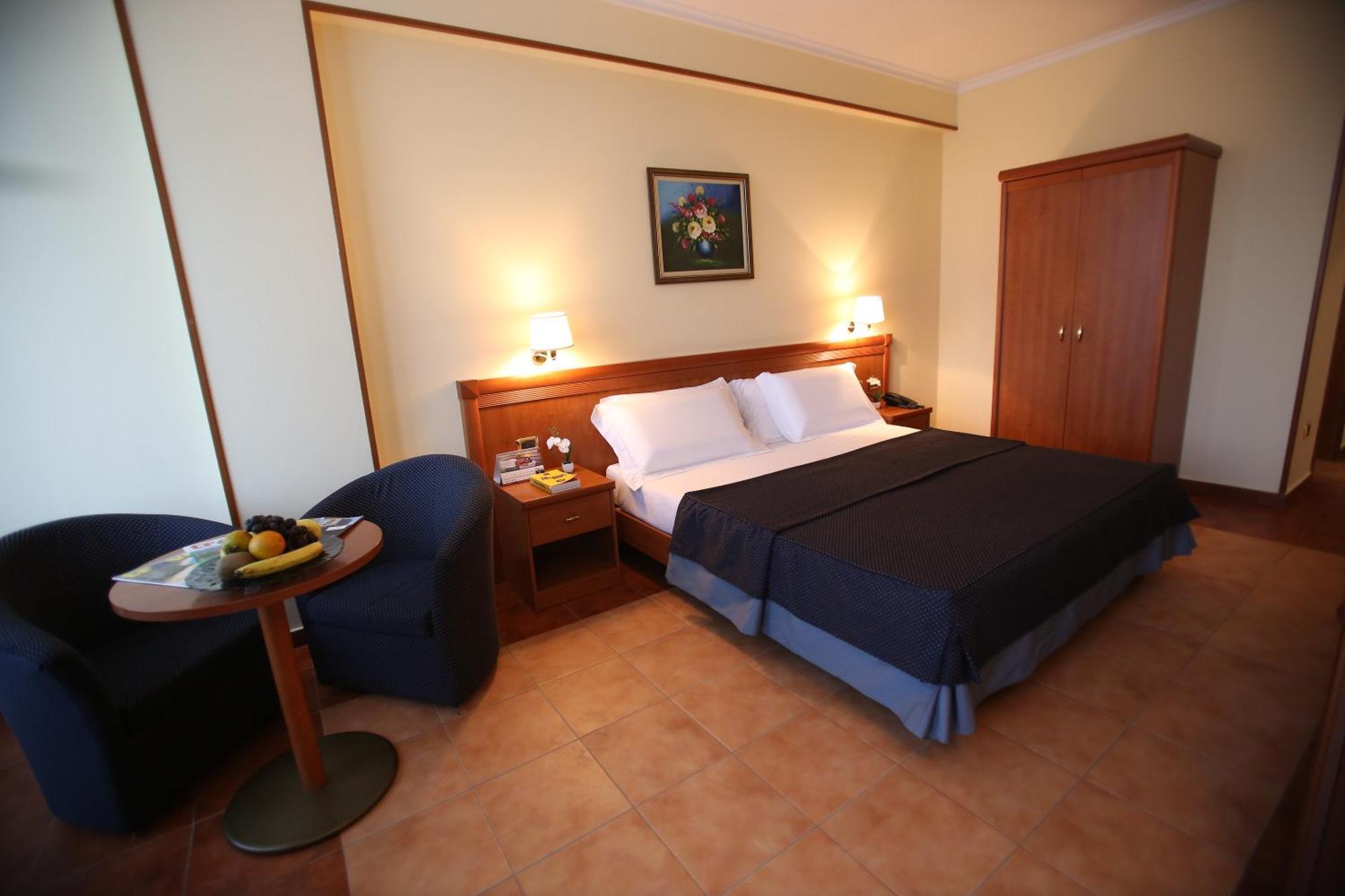 Hotel Continental Vorë Quarto foto