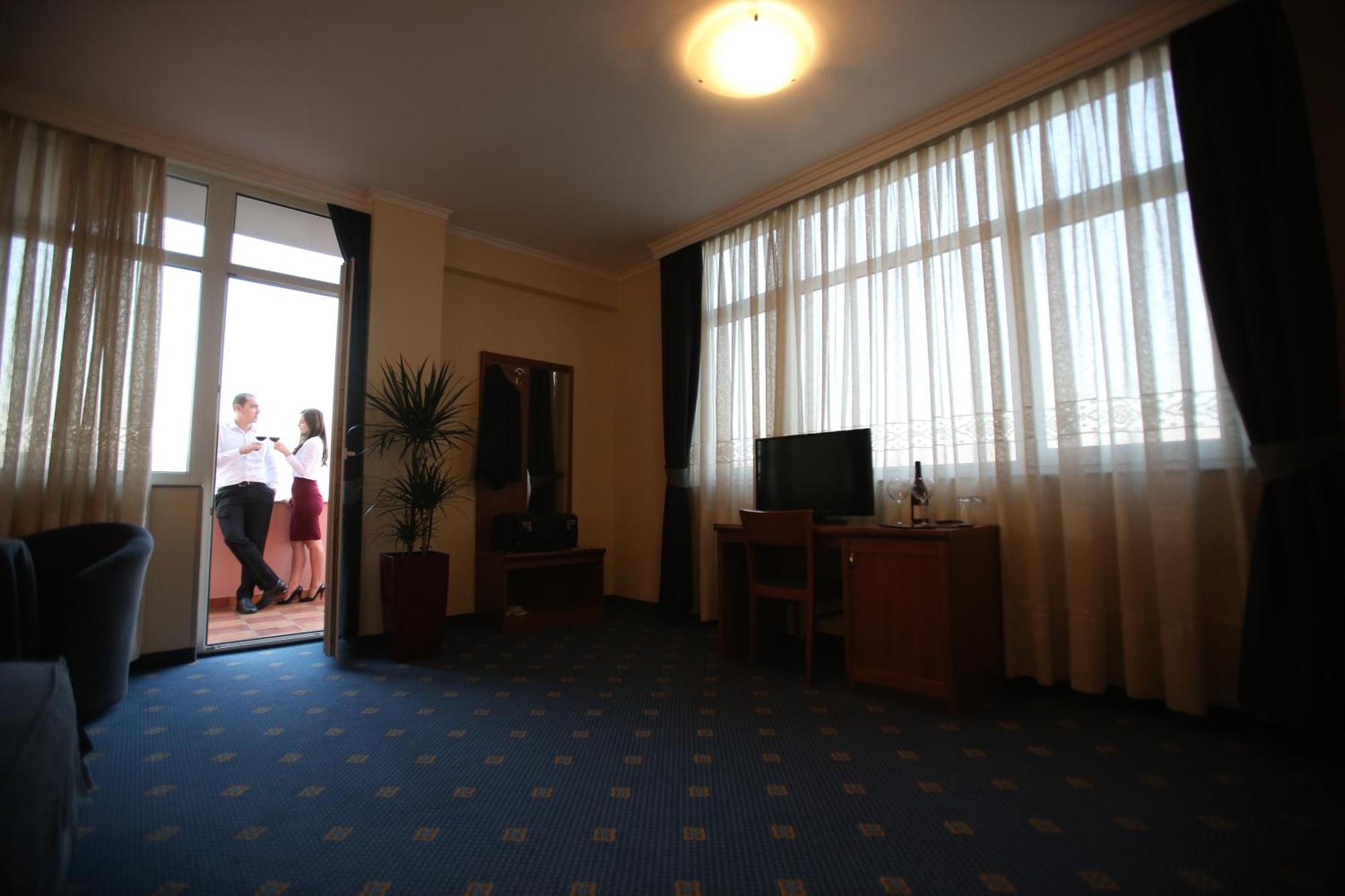 Hotel Continental Vorë Quarto foto