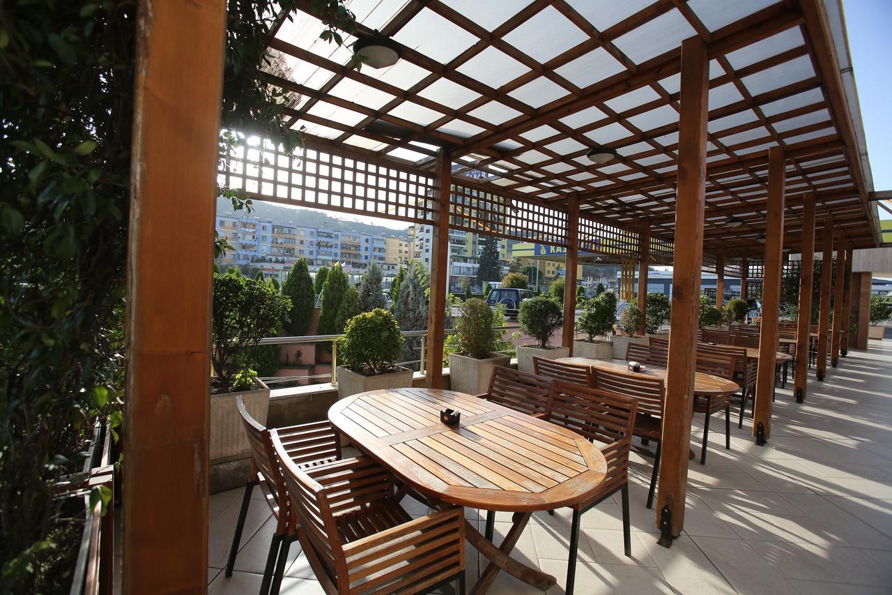 Hotel Continental Vorë Exterior foto